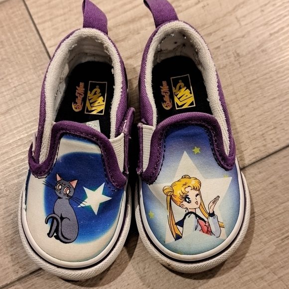 Toddler Sailor  Moon Vans - Picture 4 of 6